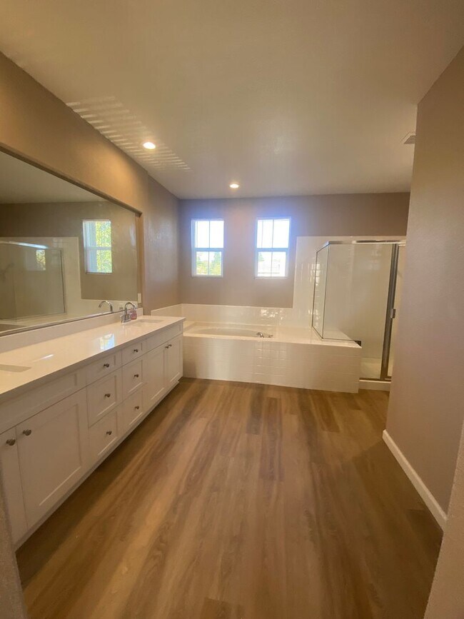 Building Photo - Ready Now! – Stunning Corner Lot Home