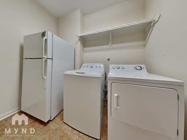 Building Photo - 17934 Barton Ridge Ln