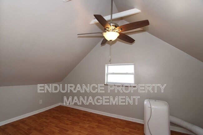 Building Photo - 3970 Roswell Ave