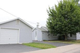 Building Photo - 530 Manville Ave