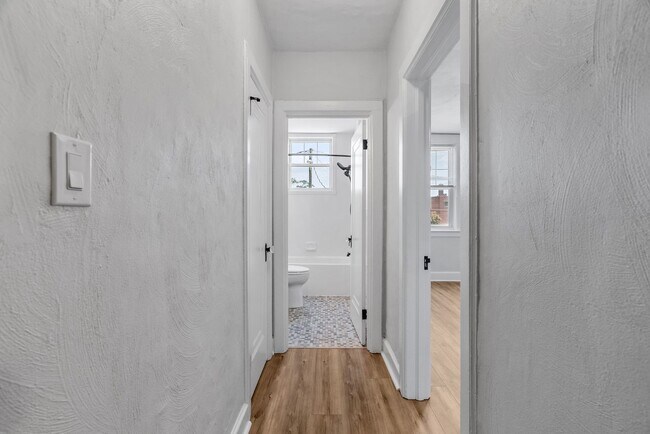 Building Photo - Completely renovated in Ghent