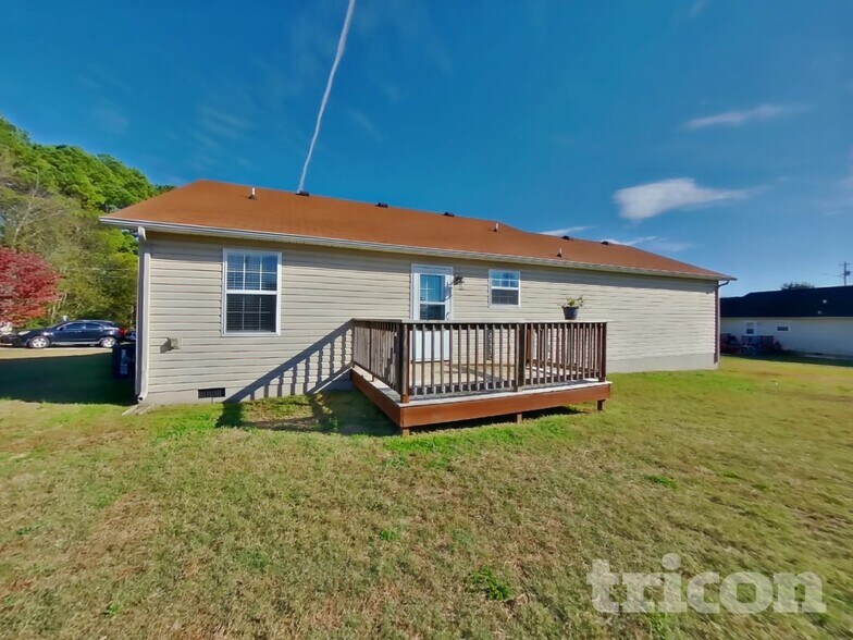 Building Photo - 1605 Mary Ct