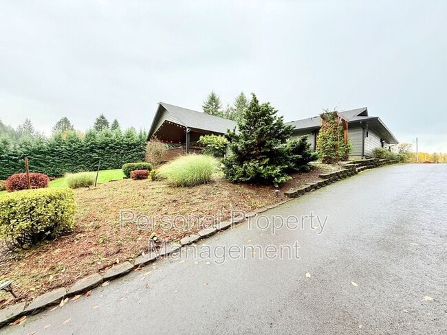 Building Photo - 16205 NE Leaper Rd