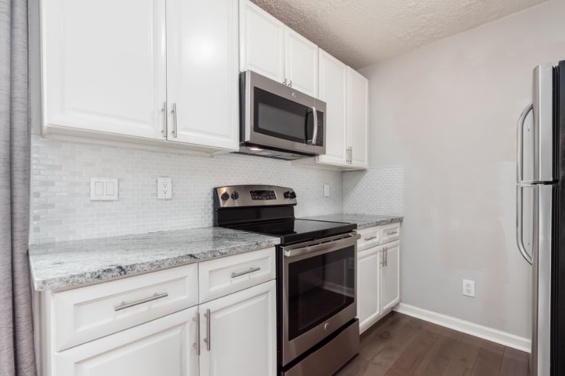 Building Photo - 5041 Stoneybrook Blvd