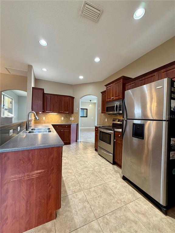 Building Photo - 1204 S San Mateo Dr