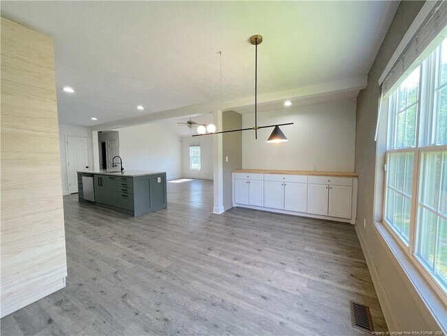 Building Photo - 29 Tory Ct