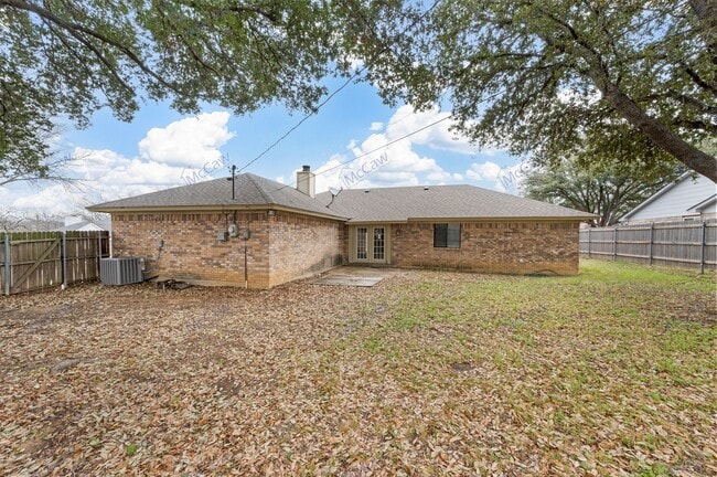 Building Photo - 4400 Oak Knoll Ct