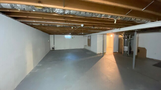 Building Photo - 611 Greene Ave