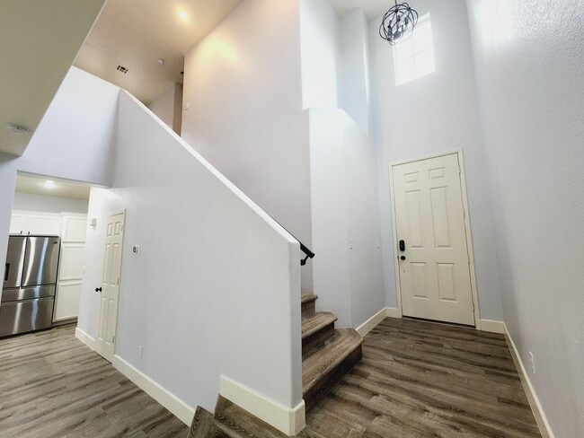 Building Photo - 9715 Wailings Ave