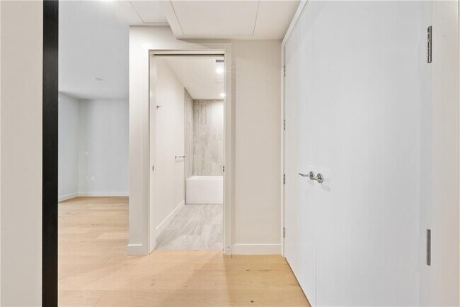 Building Photo - 44 East Ave