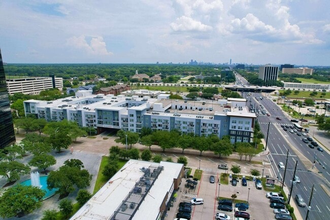 Building Photo - 2525 CityWest Blvd