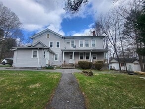 Building Photo - 123 Old Turnpike Rd