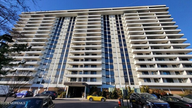 Building Photo - 1 Channel Dr