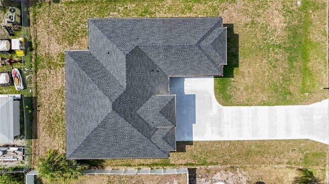 Building Photo - 6146 Grandeur St