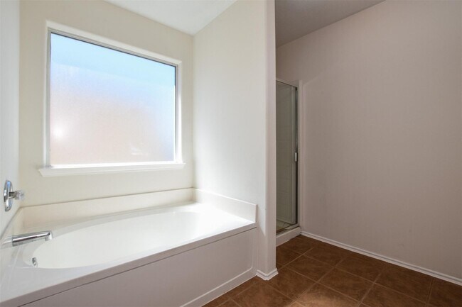 Building Photo - 19014 Prairie Bluff Dr