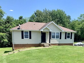 Building Photo - 913 Poppy Dr