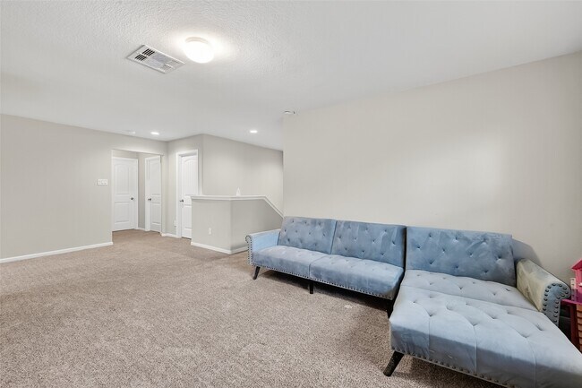 Building Photo - 8007 Carillon Way