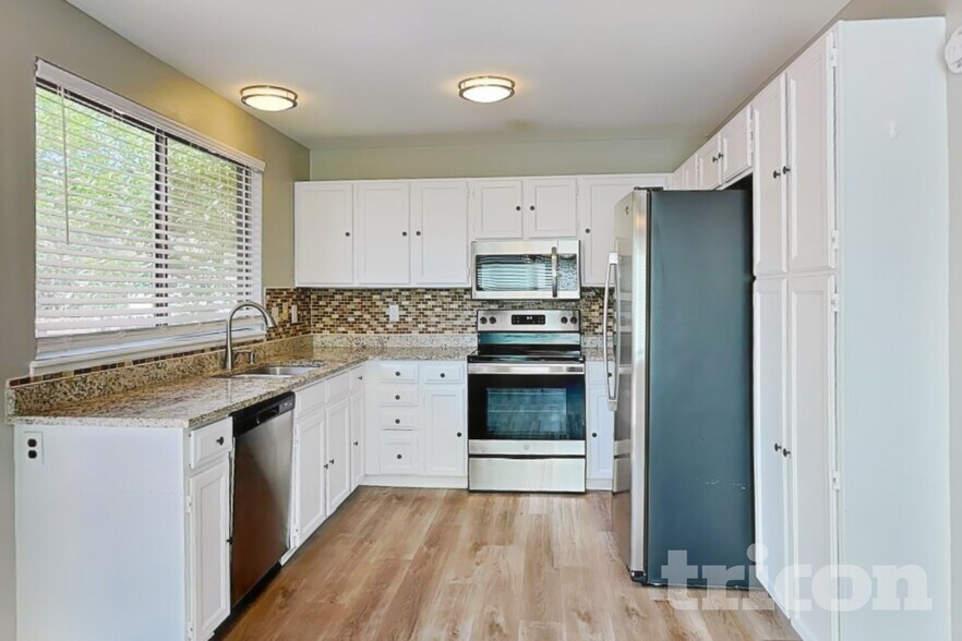 Building Photo - 3812 S Ceylon Way