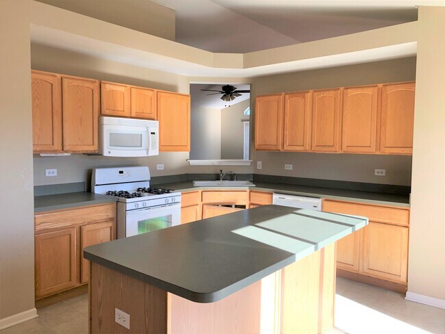 Building Photo - 1609 Fredericksburg Ln