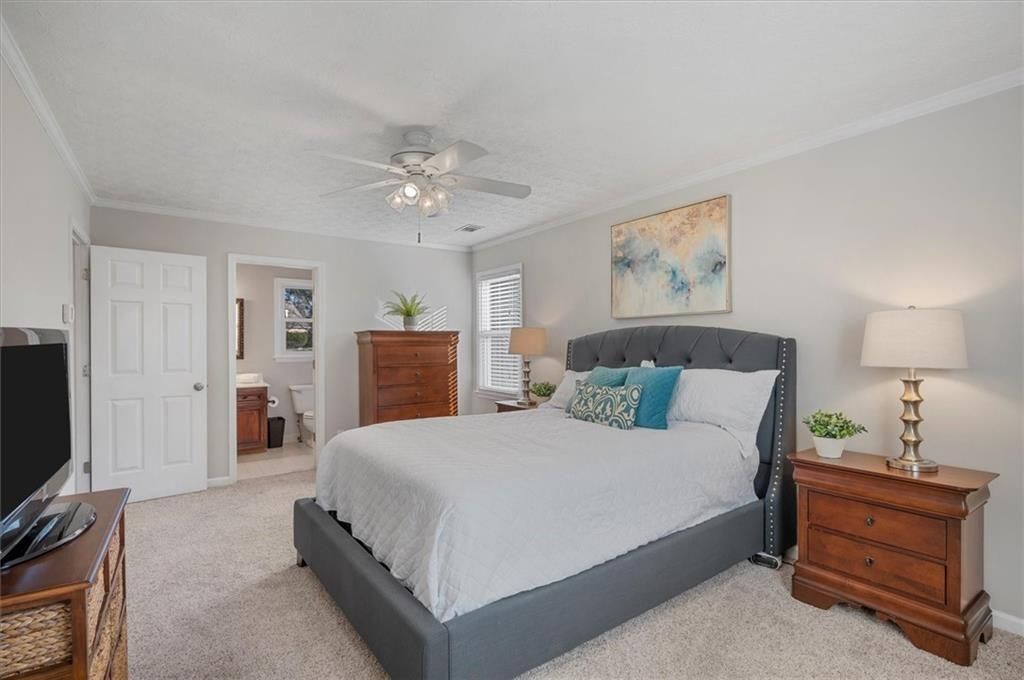 Building Photo - 4508 Pine Hill Terrace NE