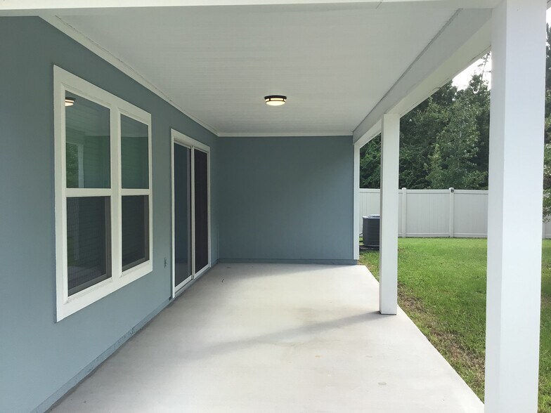 Building Photo - 12430 Jovana Rd