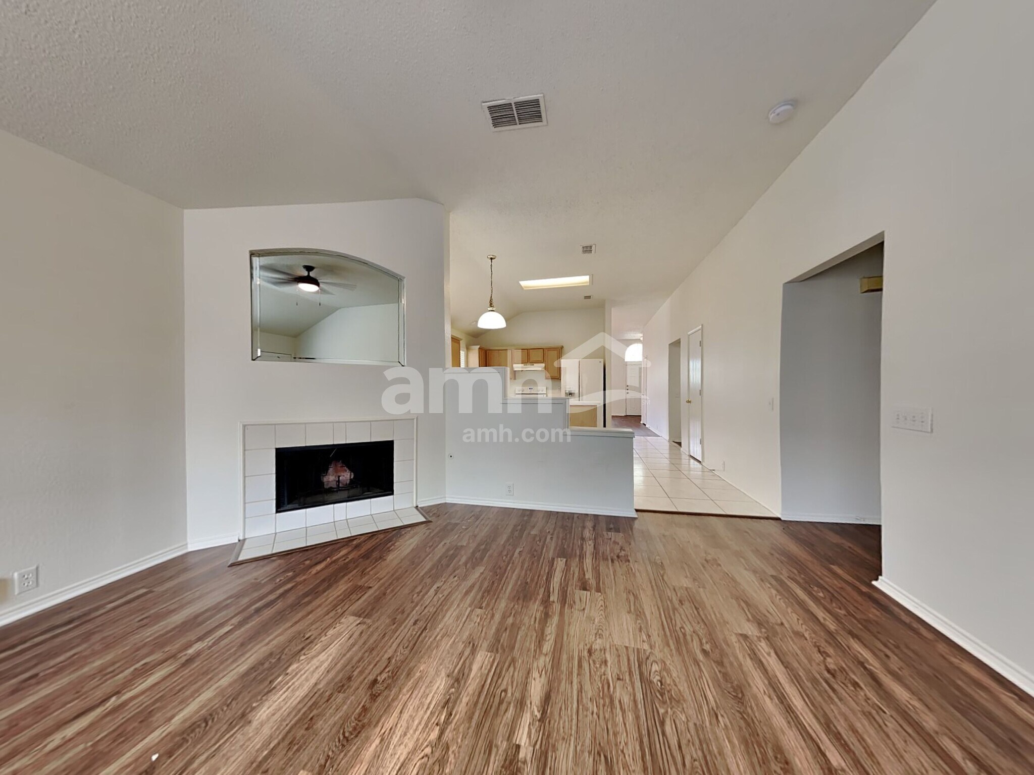 Building Photo - 8520 Auburn Dr