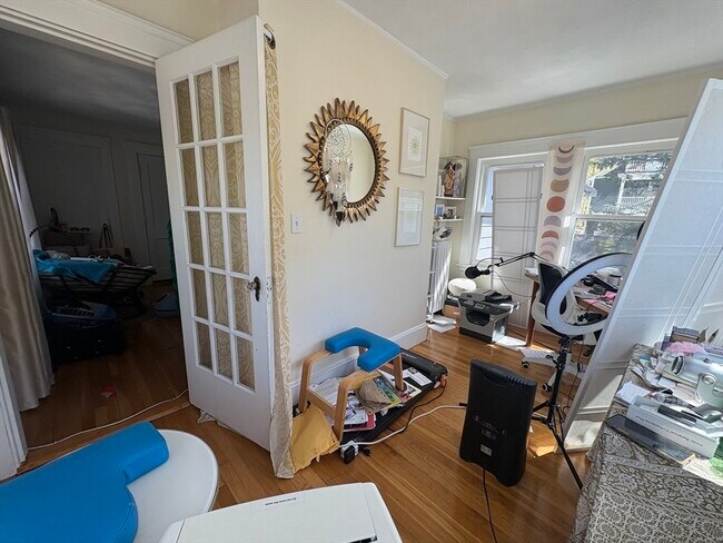 Building Photo - 11 Channing Rd