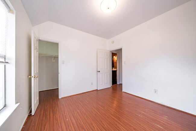Building Photo - 3627 Heritage Colony Dr