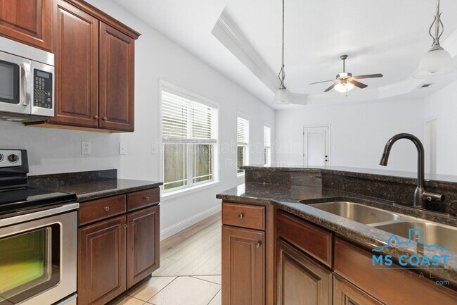 Building Photo - 17309 Palm Ridge Dr