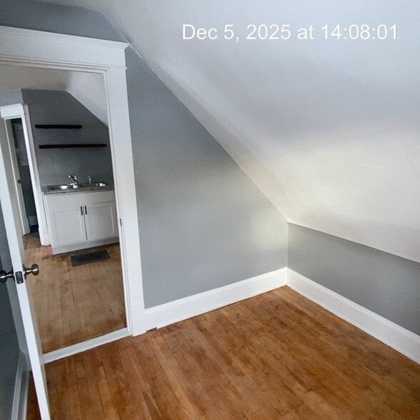 Building Photo - 823 E Clarke St