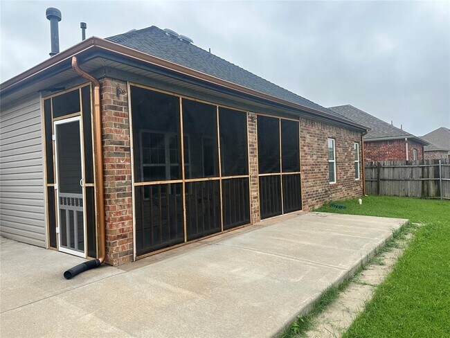 Building Photo - 7013 Eagles Landing