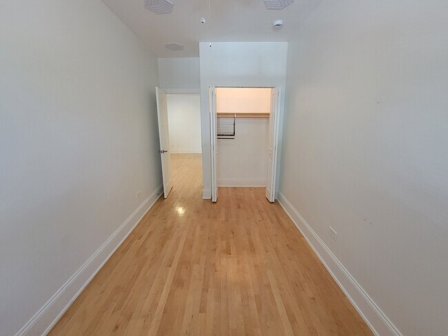 Building Photo - 3257 W Pierce Ave