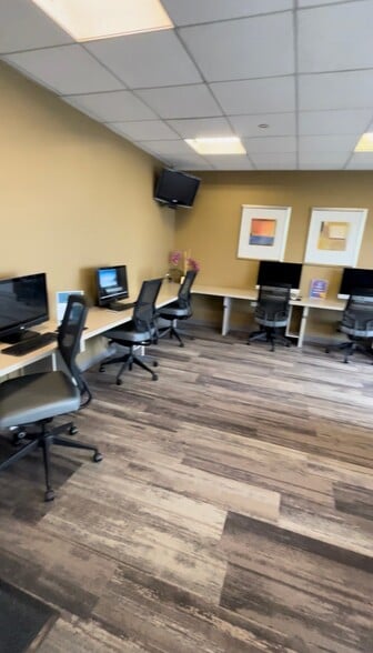 Building Photo - 276 E Wacker Dr