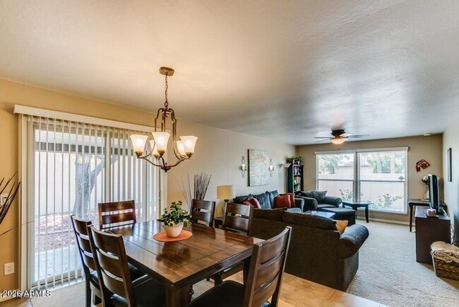 Building Photo - 7129 N Vía De Alegria