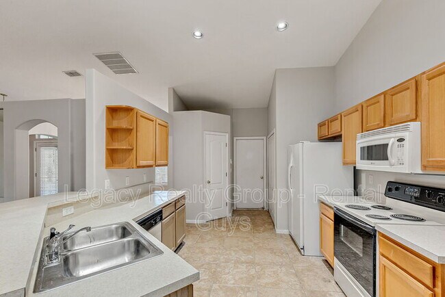Building Photo - 12312 Harbor Winds Dr N