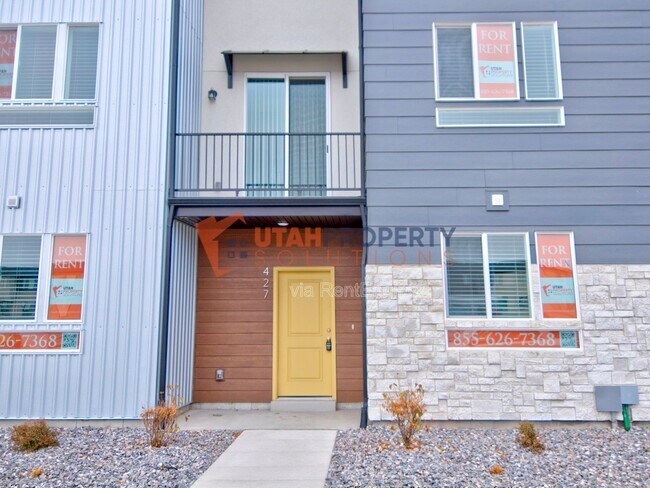 Building Photo - 425 S 960 W