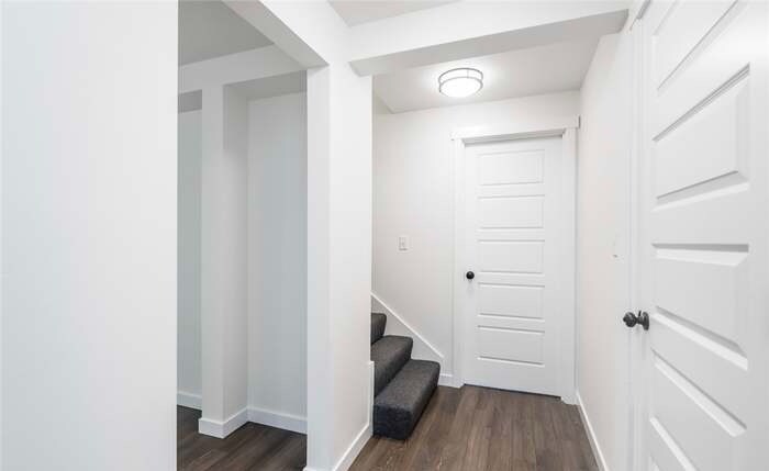 Building Photo - 2323 Oak Dr