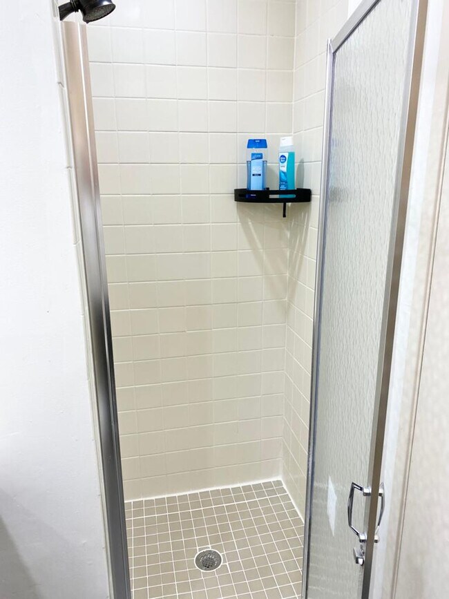 Building Photo - 11874 Sunrise Valley Dr