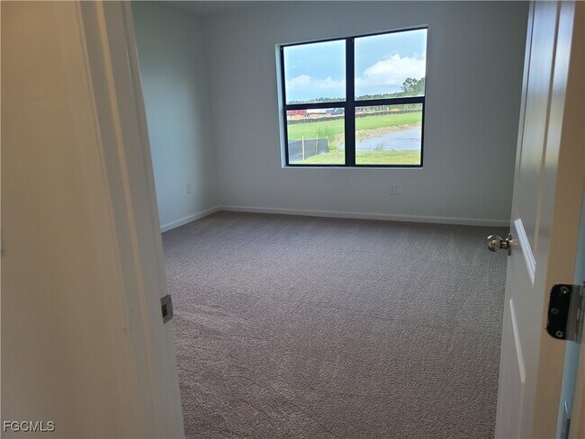 Building Photo - 1023 Caloosa Breeze Dr