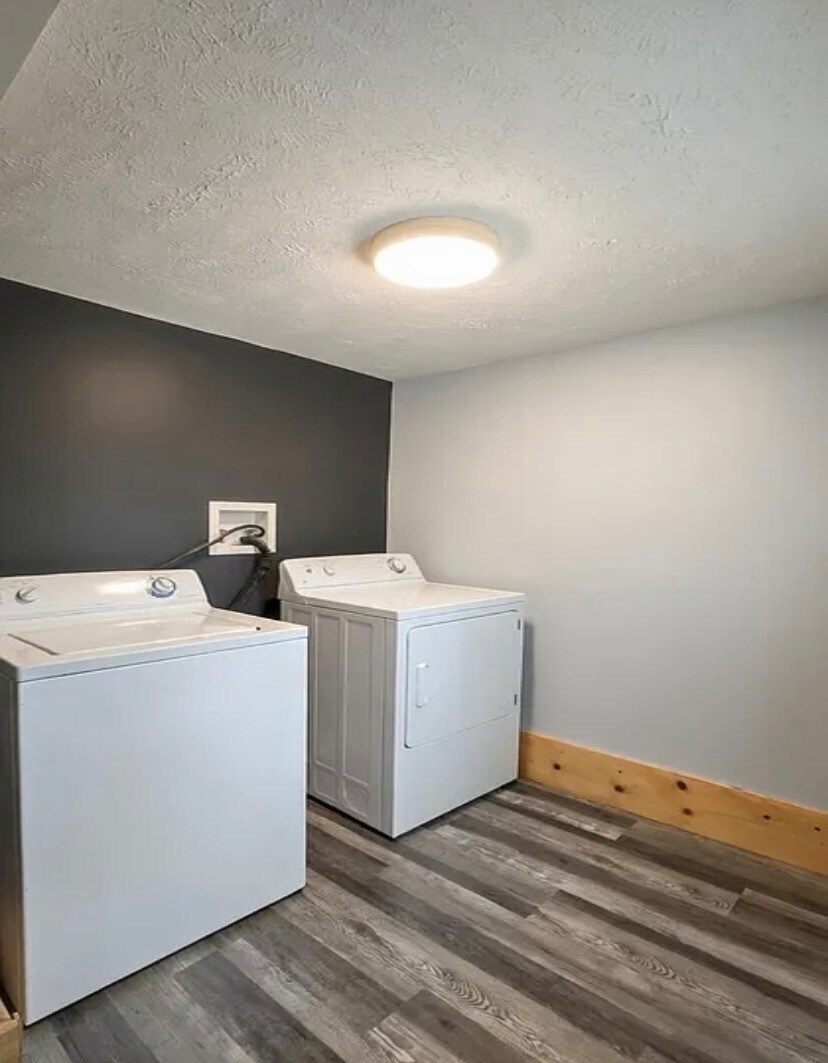 Building Photo - 618 Pettibone Ave NW