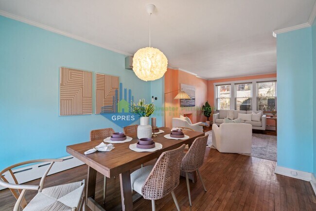 Building Photo - Spacious 3-Bedroom Home w/ Parking & Central A/C – Squirrel Hill