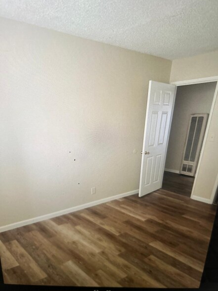 Building Photo - 1311 E San Bruno Ave