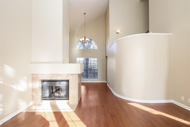 Building Photo - 2802 Hummingbird Cir