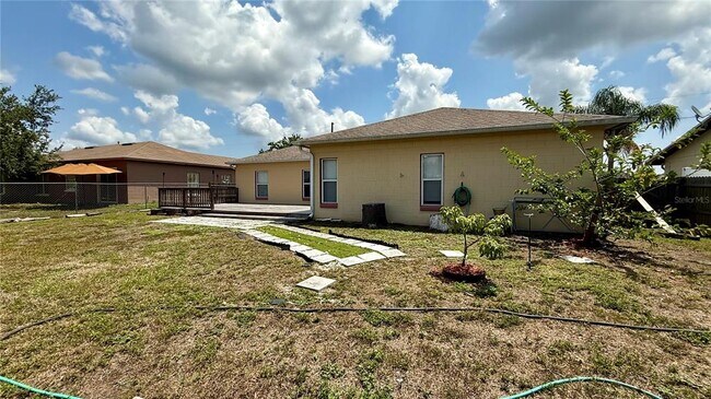 Building Photo - 526 Maricopa Dr
