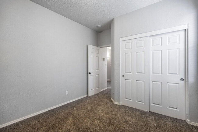 Building Photo - 1143 Desert Sunflower Dr NE