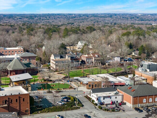 Building Photo - 3784 Pine Needle Dr NW