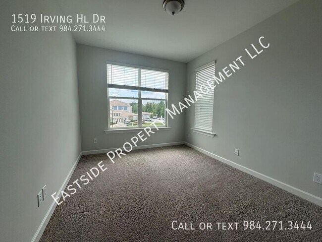 Building Photo - 1519 Irving Hl Dr