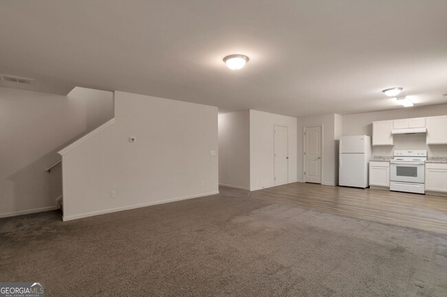 Building Photo - 3220 Tackett Rd