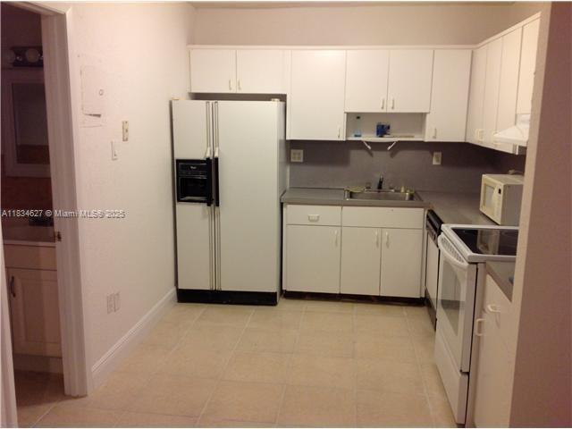 Building Photo - 3582 NE 171 St