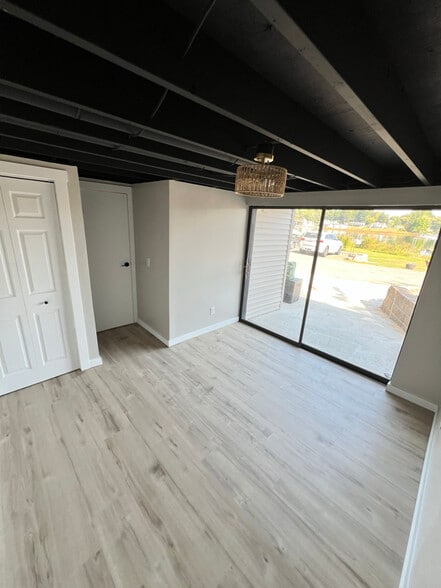 Building Photo - 12060 Mac Dr